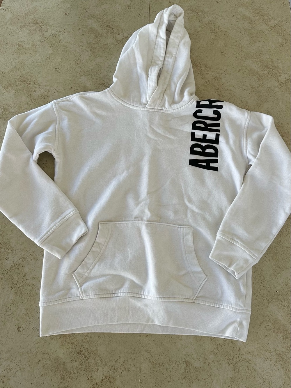 Abercrombie Kids White  Hoodie Boys Size 13/14 Logo Long Sleeve Front Pocket